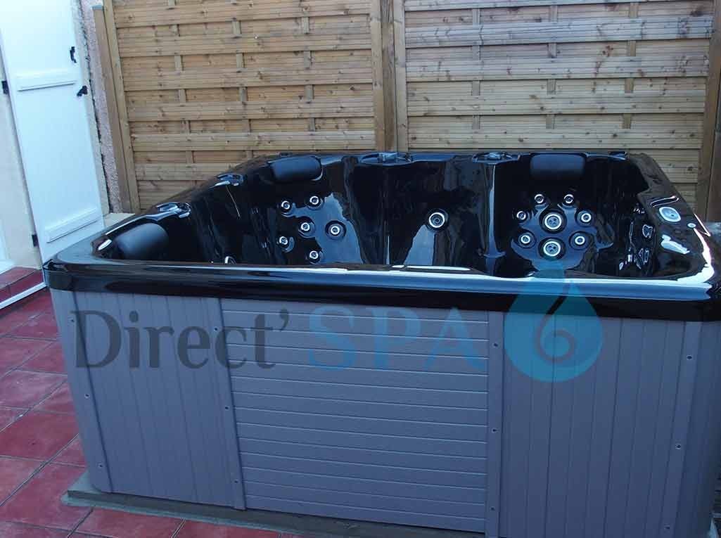 jacuzzi-extérieur-SPA-5-PLACES-ALPHA-2-PLACES-ALLONGEES-VAR-CUERS